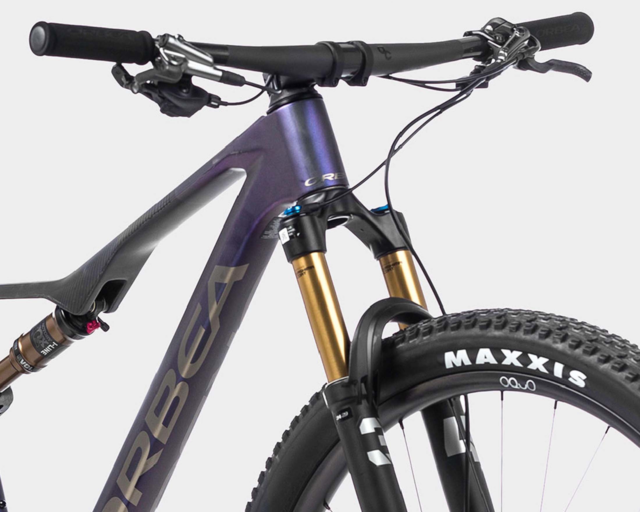 Orbea Oiz M LTD Carbon MTB Fully 2024 tanzanite carbon view carbon raw